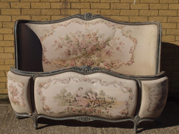 ANTIQUE DREAMS - FRENCH ANTIQUE FURNITURE AND ACCESSORIES DEALER